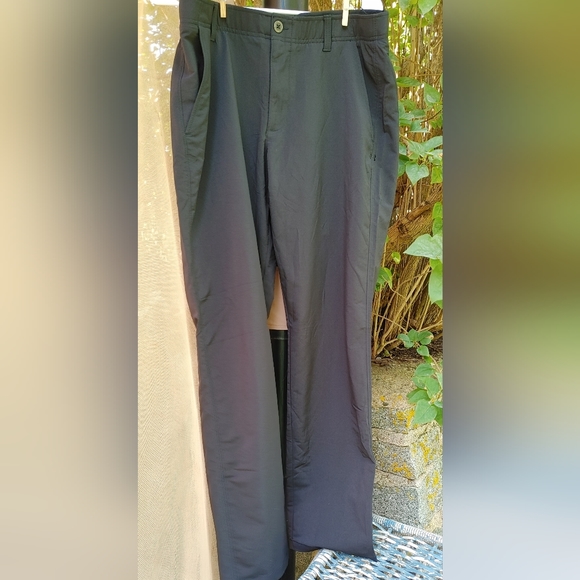 Under Armor straight leg black pants 34/32 NWT - Picture 1 of 9